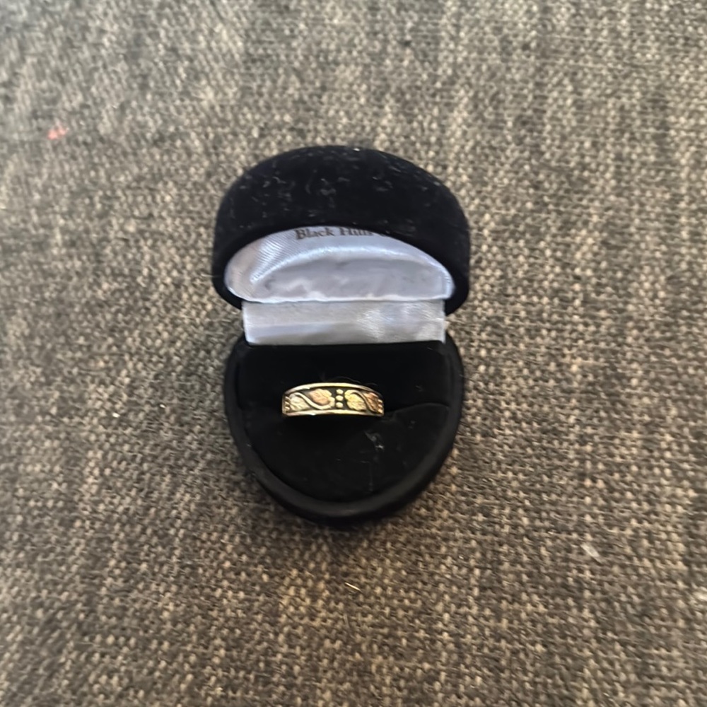Black hills Gold Ring in Black Velvet Box